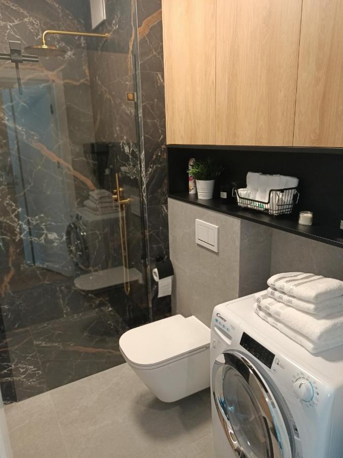 Apartament Maris Gdynia - Srodmiescie - Klimatyzacja - Prywatny Parking Bagian luar foto